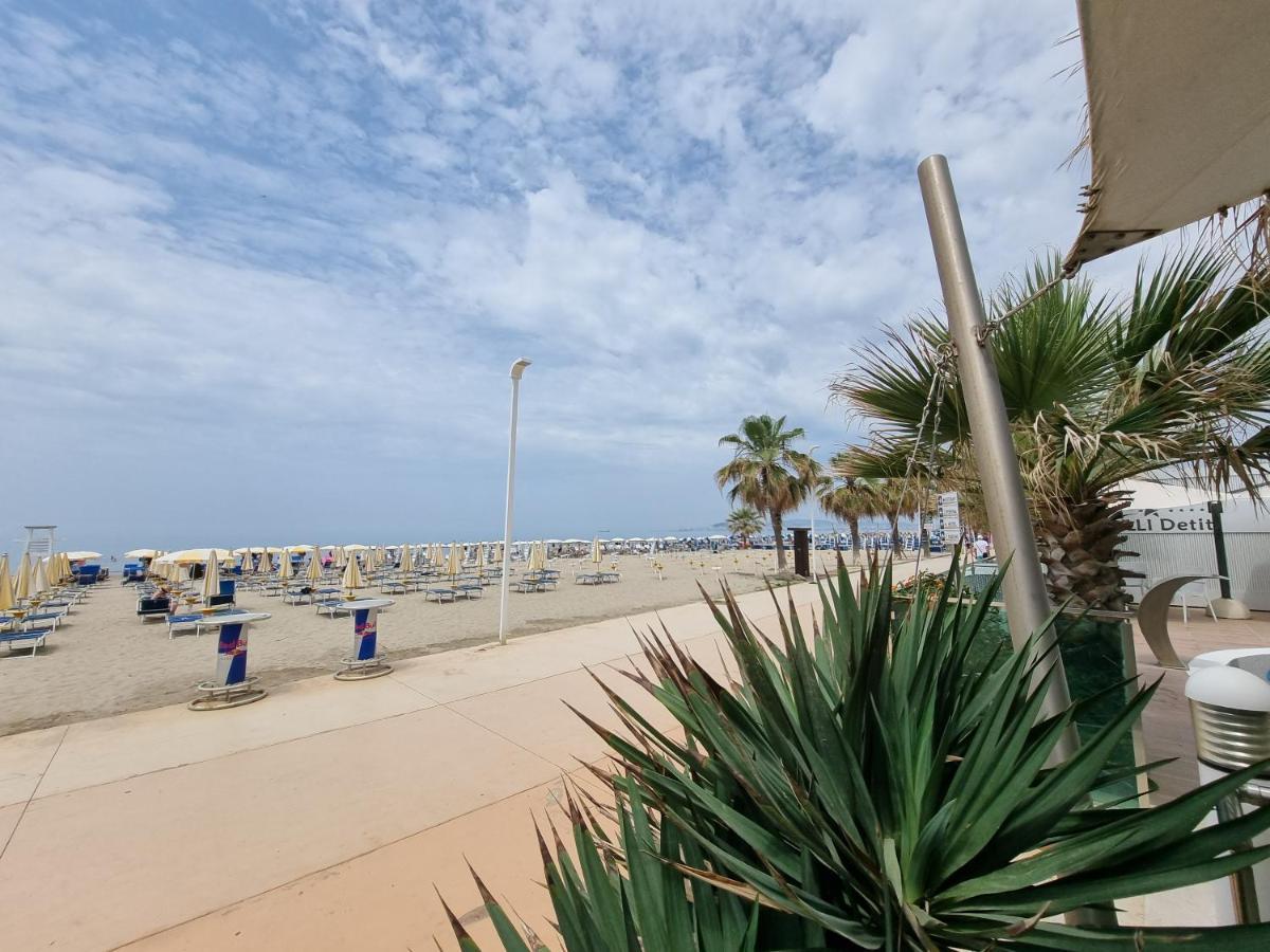 Vacation Home Near The Sea ドゥラス エクステリア 写真